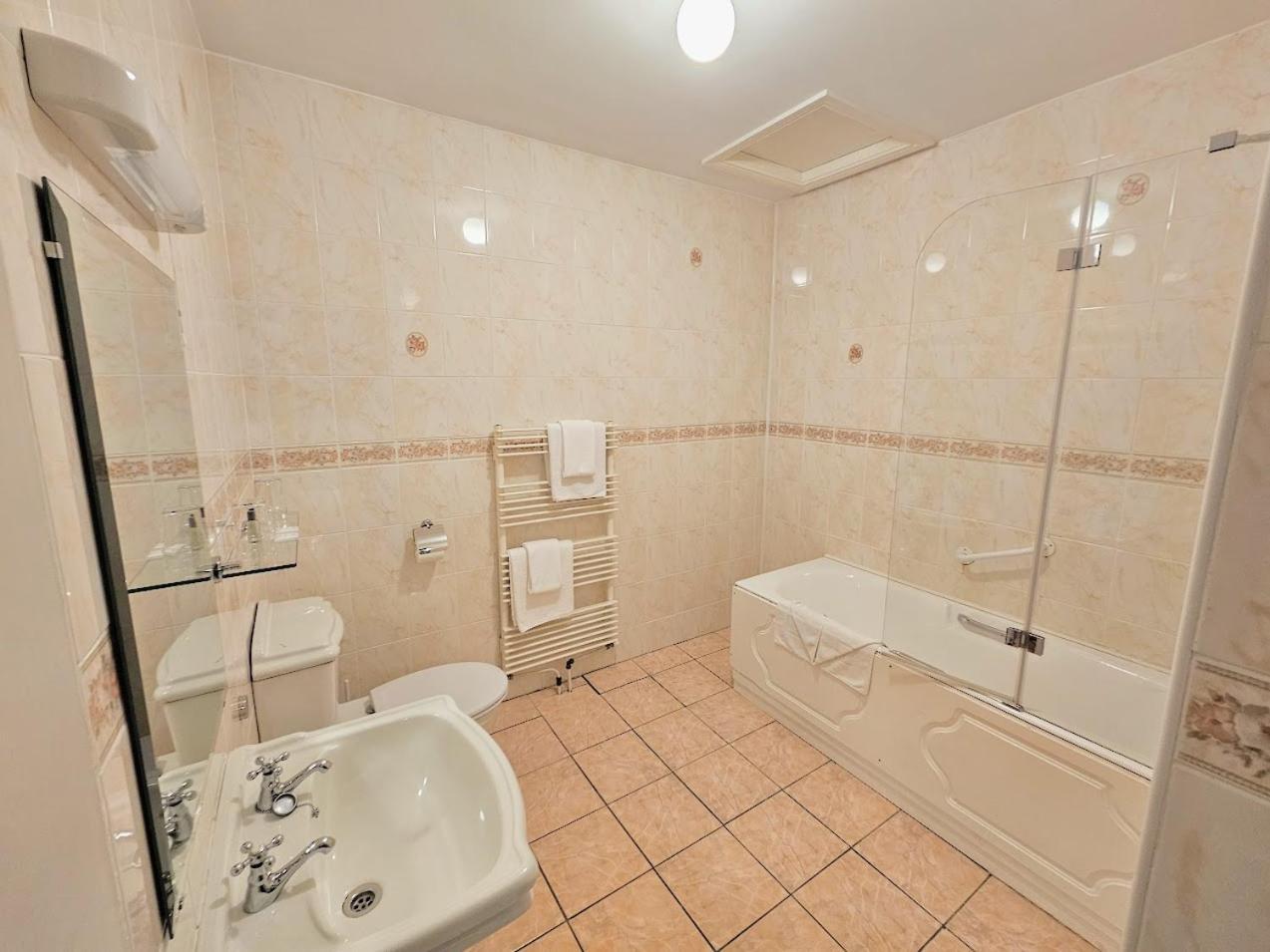 The Hotel 4*
