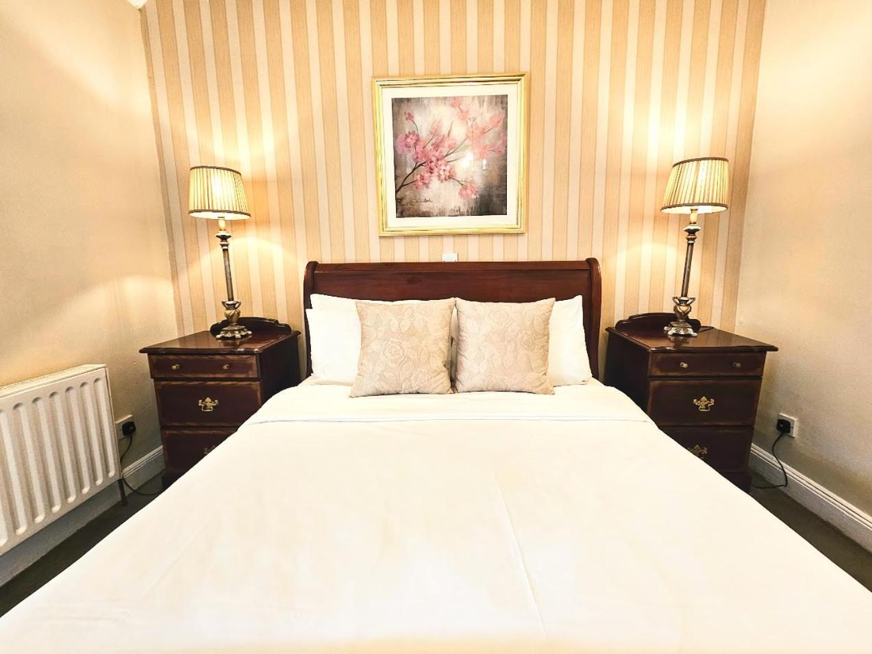 Hotel The 4*